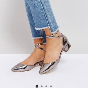 London Rebel Block Heeled Shoe w/ Ankle Straps